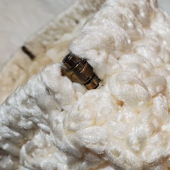 Vintage Cream Crocheted Clutch Handbag Purse - Picture 9 of 9